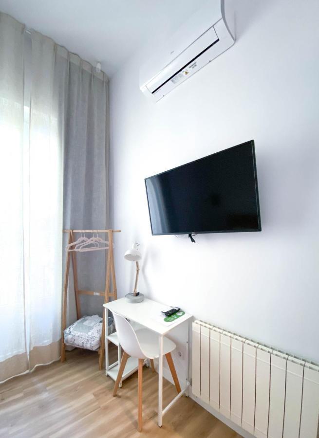 Hostal Andrea Sol Madrid Luaran gambar