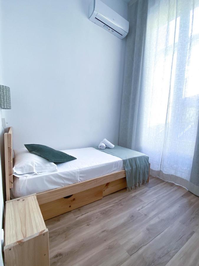 Hostal Andrea Sol Madrid Luaran gambar